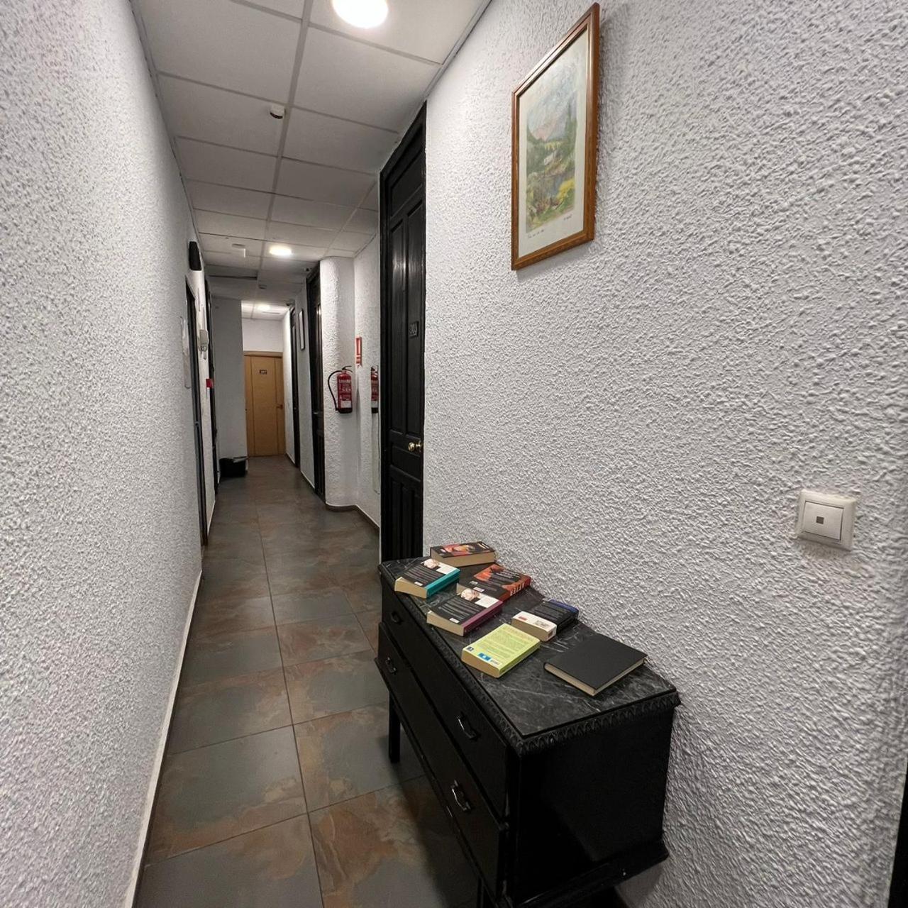 Hostal Milan Alicante Zewnętrze zdjęcie