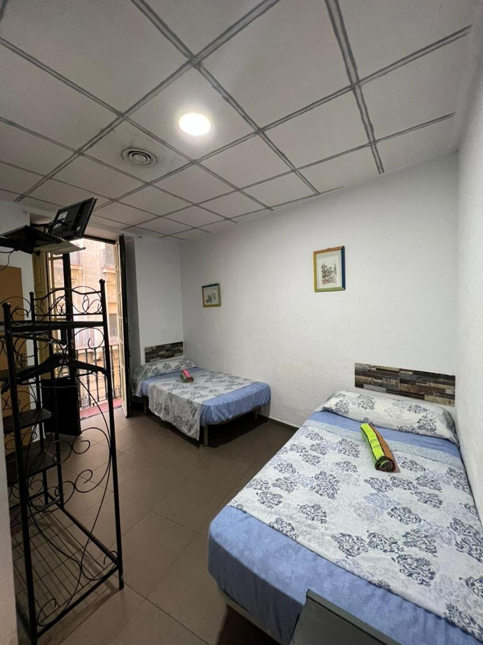 Hostal Milan Alicante Zewnętrze zdjęcie